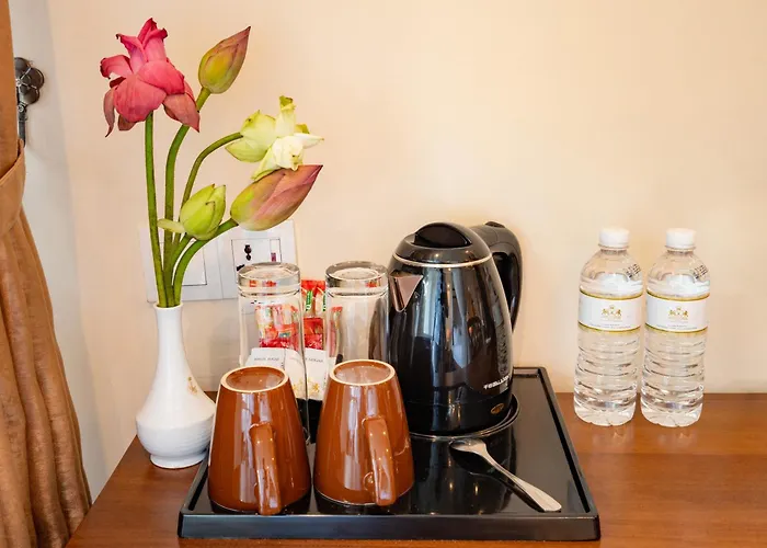 Jacuzzi hotel: Serene Kandy